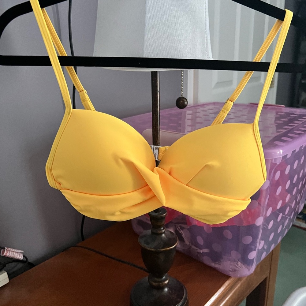 Yellow bikini top.  Size Lg. NWOT